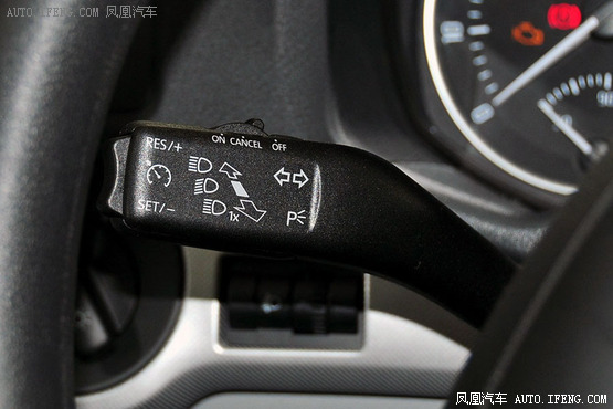 精确导购:1.6L自动档合资三厢车 实用派(3)