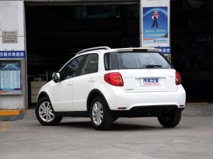 铃木长安铃木天语 SX42013款 酷锐 1.6L 手动灵动型