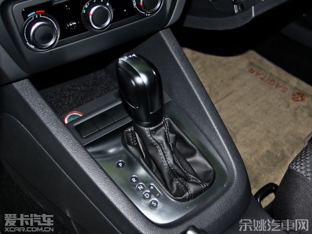 一汽-大众2012款速腾