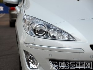 标致东风标致标致4082013款 2.0L 自动尊贵版