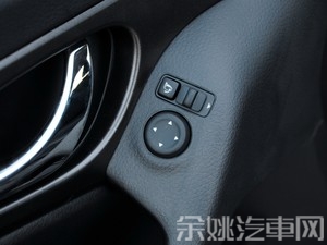 东风日产 奇骏 2014款 2.0L 手动时尚版 2WD