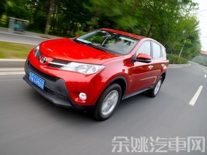 一汽丰田 一汽丰田RAV4 2013款 2.0L CVT四驱新锐版