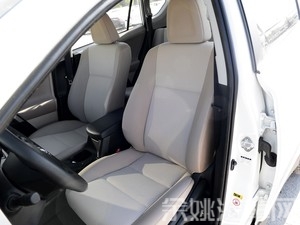 一汽丰田 一汽丰田RAV4 2015款 2.0L CVT两驱风尚版