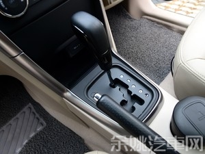 奇瑞汽车 瑞虎3 2014款 1.6L CVT尊尚版