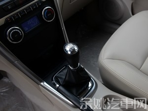 奇瑞汽车 瑞虎3 2014款 1.6L 手动尊尚版