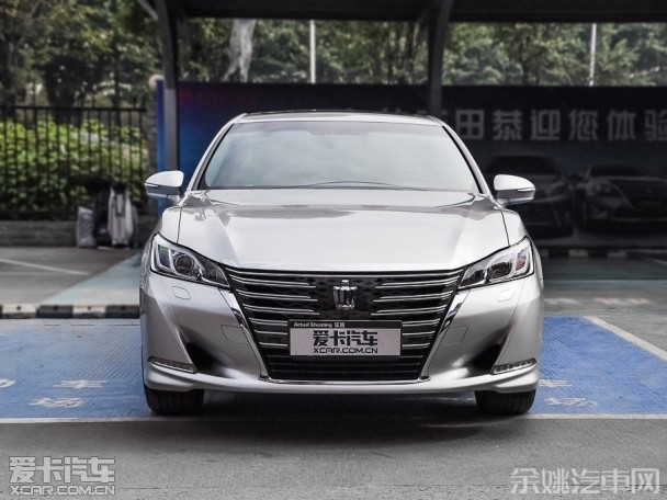 一汽丰田2015款皇冠