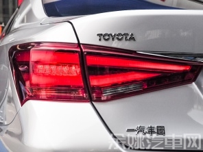 一汽丰田2015款皇冠