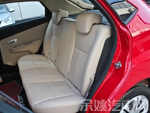 奇瑞汽车2013款风云2两厢
